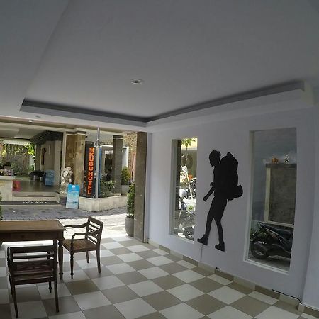 Kuta Beach Hostel Esterno foto