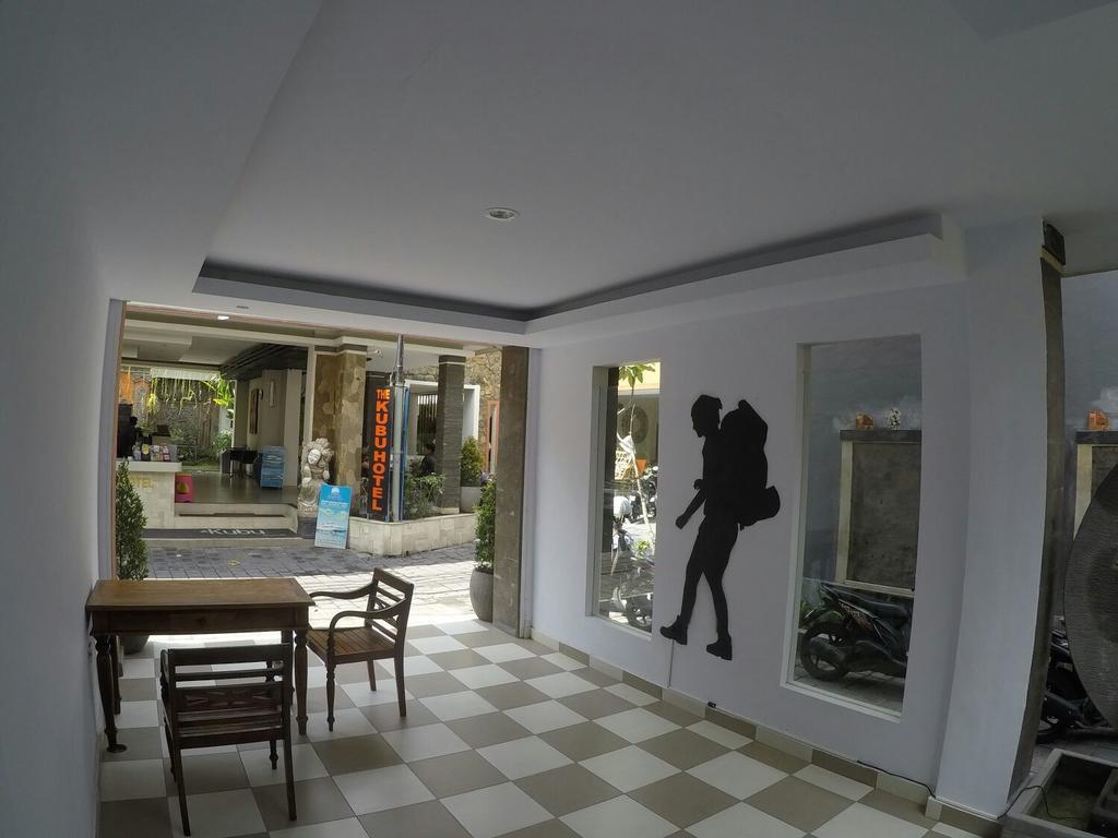 Kuta Beach Hostel Esterno foto