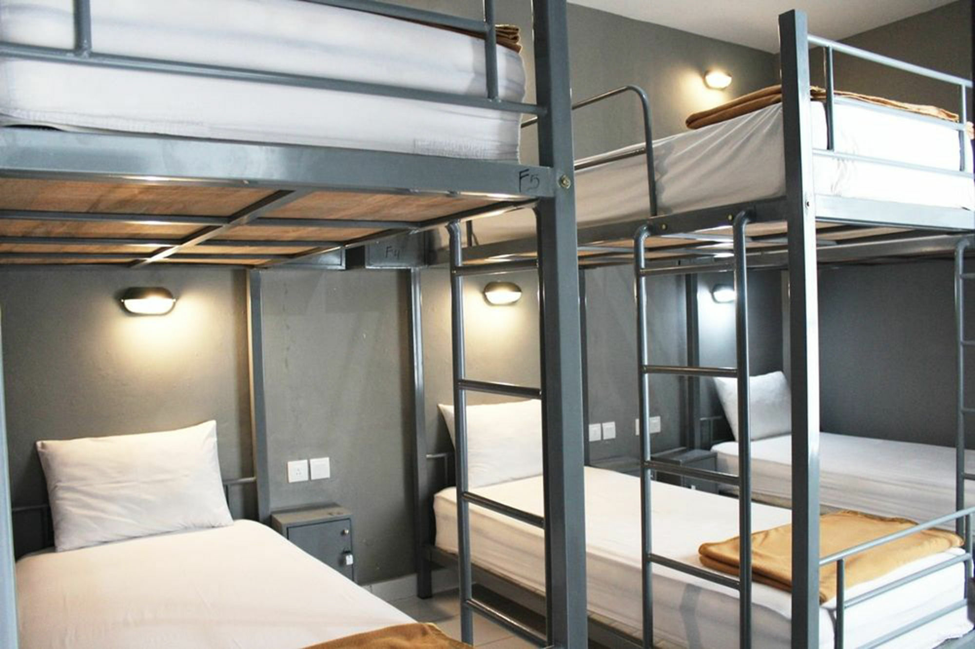 Kuta Beach Hostel Esterno foto