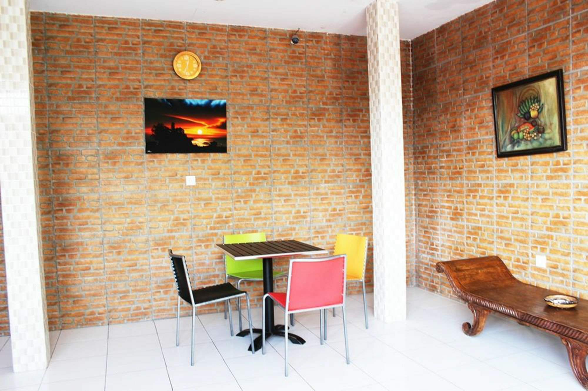 Kuta Beach Hostel Esterno foto