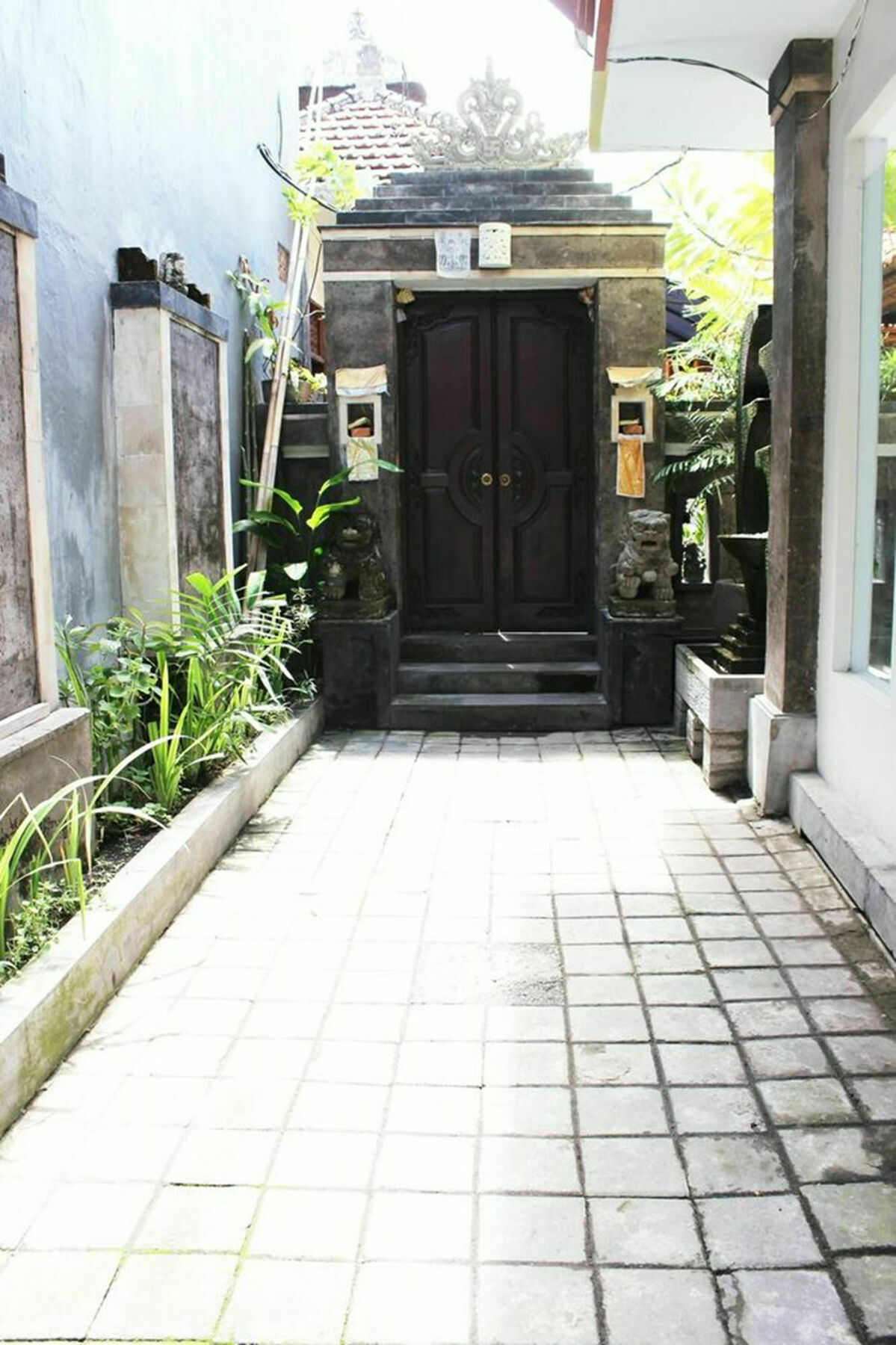 Kuta Beach Hostel Esterno foto