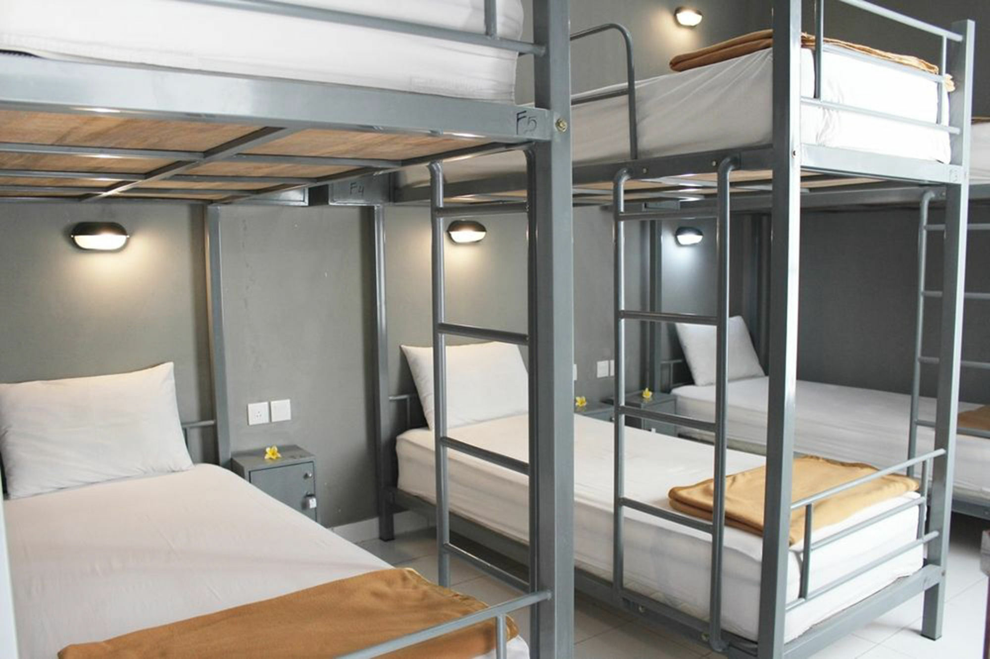 Kuta Beach Hostel Esterno foto